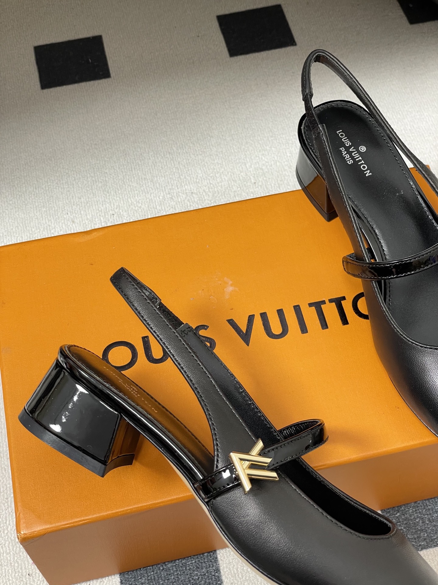 Women's high heels